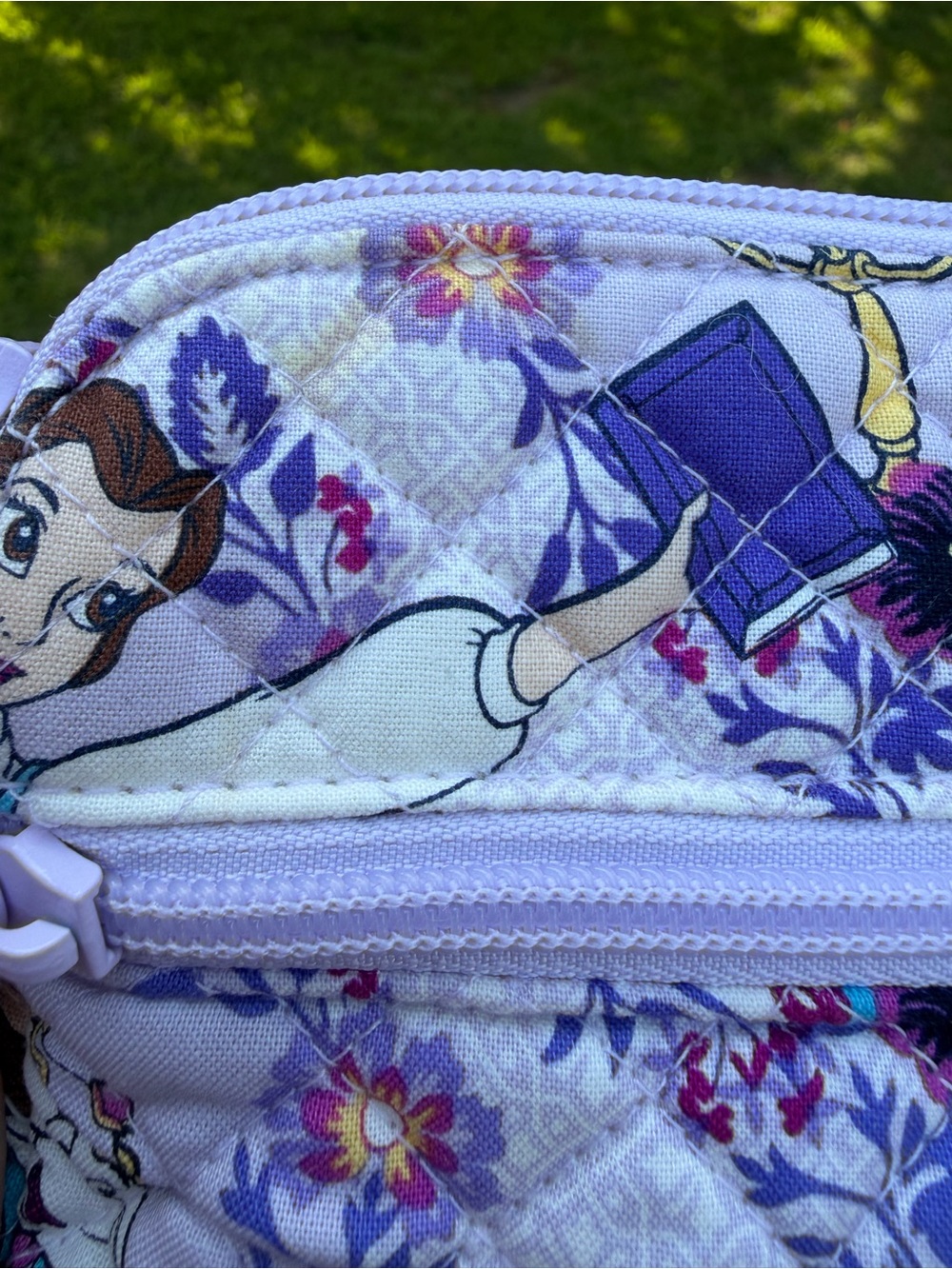 Disney Vera Bradley Belle Floral Triple Compartment Crossbody NWT small stain - Picture 2 of 11